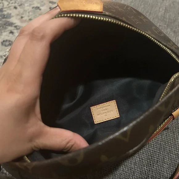 Louis Vuitton Brown Monogram Bumbag!! - Picture 9 of 11